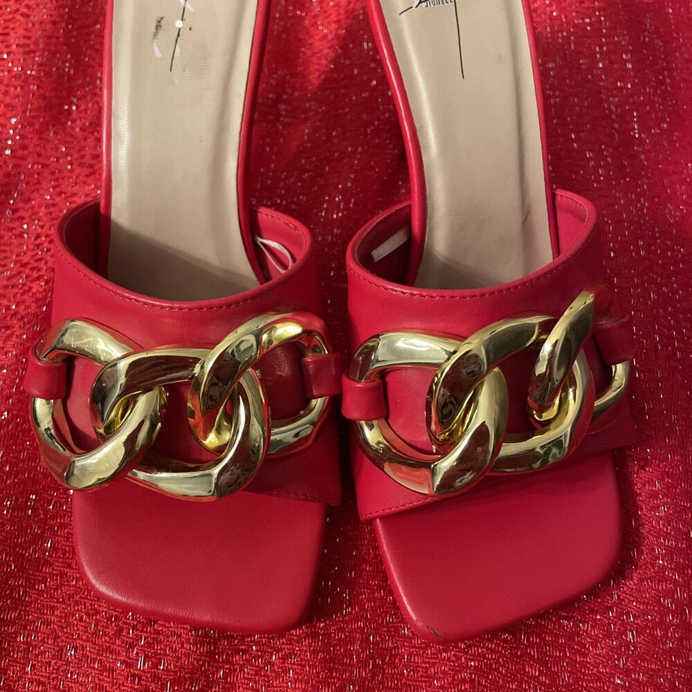 Bisou Bisou Michele Bohbot Red Mules 2.5" Heels Gold Chain Square Toe Size 7.5
